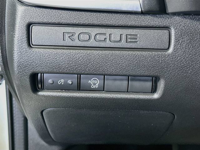 Used 2025 Nissan Rogue S FWD image 11