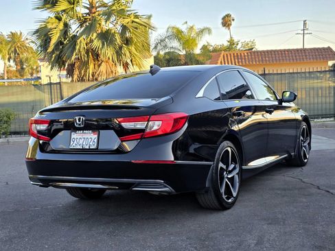Used 2018 Honda Accord EX-L image 3
