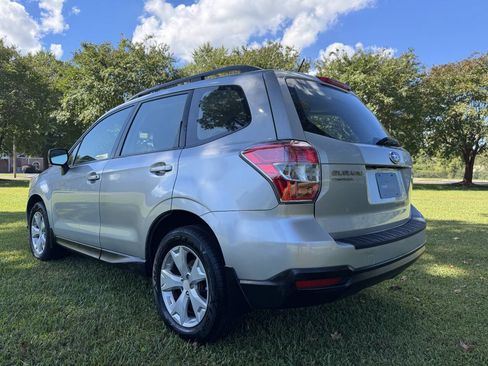 Used 2015 Subaru Forester 2.5i w/ Alloy Wheel Package image 9