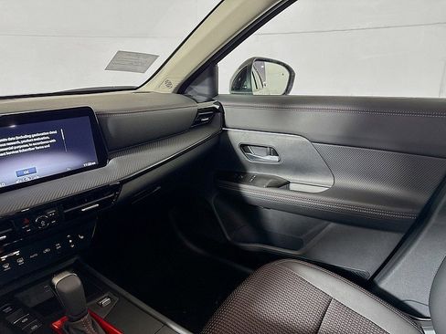 New 2026 Nissan Kicks SR w/ Interior Electronics Package AWD/4WD image 23