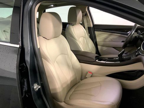 Used 2017 Buick LaCrosse Essence w/ Sun and Shade Package FWD image 7