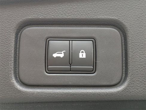 Used 2022 Nissan Pathfinder SL w/ SL Premium Package image 15