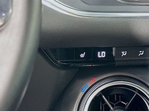 Used 2024 Chevrolet Blazer LT FWD image 27