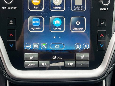 Used 2025 Subaru Outback Premium w/ Popular Package #1A image 15