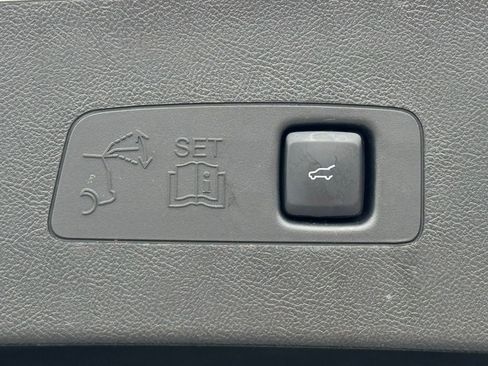 Used 2025 Lincoln Corsair FWD w/ Equipment Group 101A image 11