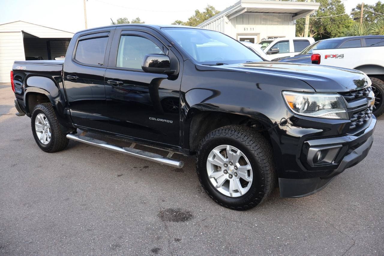 Used 2021 Chevrolet Colorado LT w/ LT Convenience Package AWD/4WD image 3