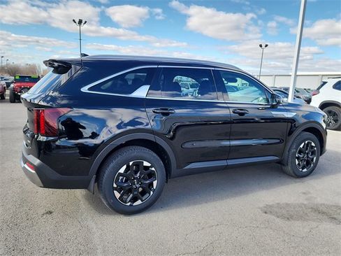 New 2026 Kia Sorento S w/ S Panoramic Sunroof Package image 2