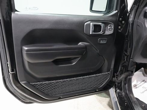 Used 2021 Jeep Wrangler Unlimited Sport image 13