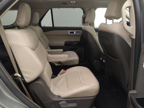 Used 2020 Ford Explorer Platinum AWD/4WD image 19