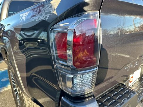 Used 2023 Toyota Tacoma TRD Sport image 10