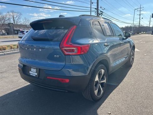 Certified 2025 Volvo XC40 B5 Plus AWD/4WD image 5