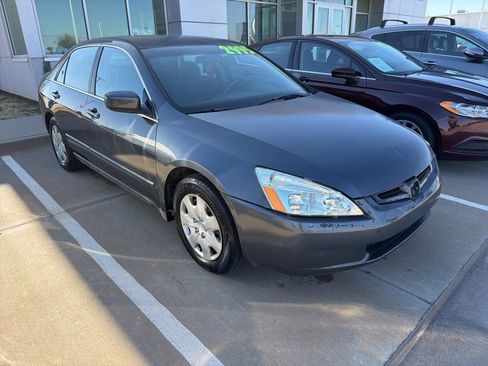 Used 2004 Honda Accord LX image 3