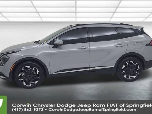 Used 2023 Kia Sportage SX image 8