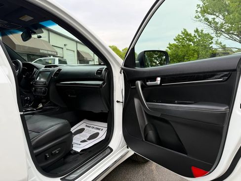 Used 2015 Kia Sorento SX image 69