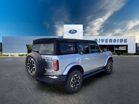 Used 2021 Ford Bronco Outer Banks AWD/4WD image 3