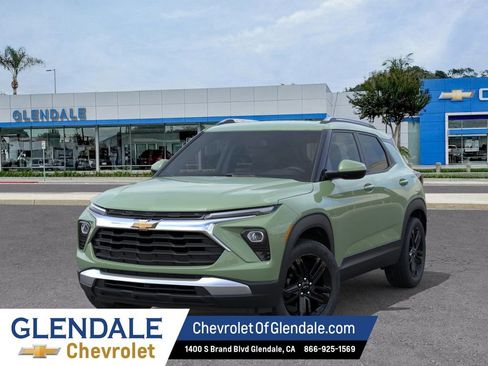 New 2026 Chevrolet TrailBlazer LT w/ Midnight Edition FWD image 6