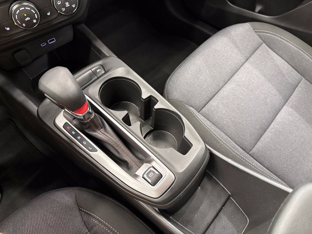Used 2025 Chevrolet Trax RS w/ Sunroof Package FWD image 29