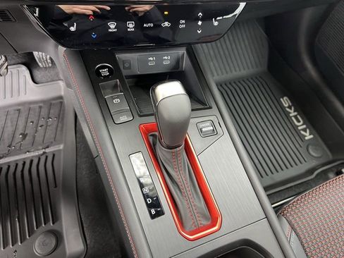 New 2026 Nissan Kicks SR w/ Cold Weather Package AWD/4WD image 21