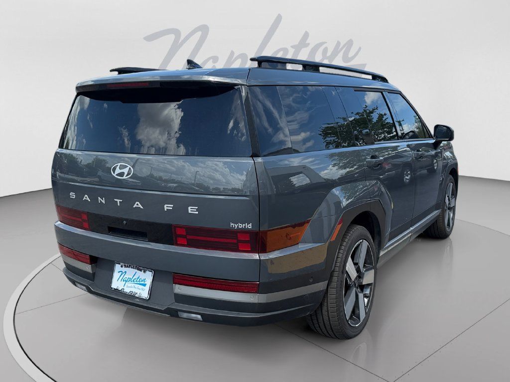 Used 2025 Hyundai Santa Fe Limited FWD image 6