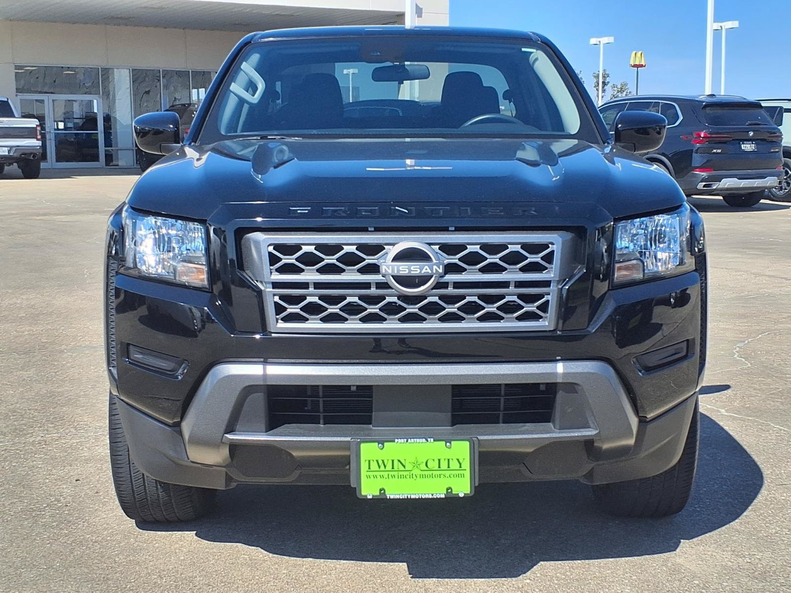 Used 2024 Nissan Frontier SV w/ Technology Package RWD image 5