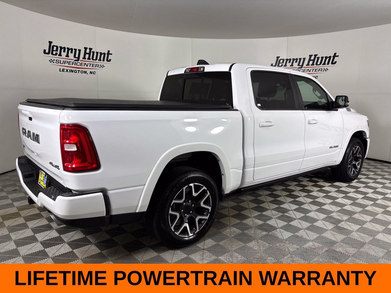 Used 2026 RAM 1500 Laramie AWD/4WD image 6