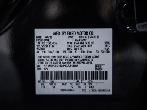 Used 2023 Ford Explorer XLT w/ Equipment Group 202A AWD/4WD image 42