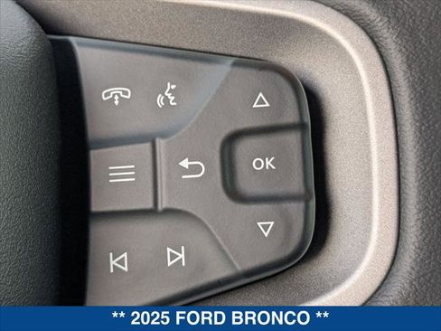 New 2025 Ford Bronco Badlands image 17