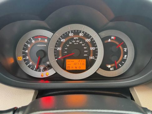 Used 2006 Toyota RAV4 4WD image 10