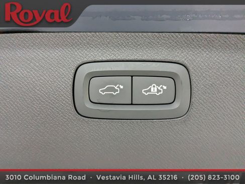 Used 2024 Volvo XC90 B6 Ultimate w/ Protection Package Premier image 15