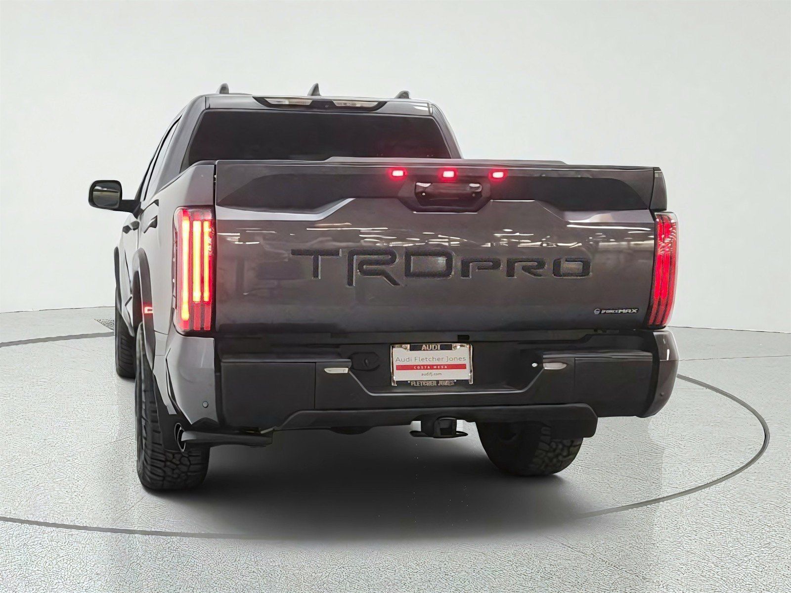 Used 2025 Toyota Tundra TRD Pro w/ Tow Tech Package AWD/4WD image 6
