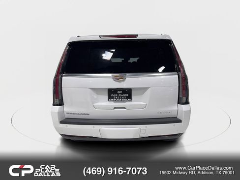 Used 2019 Cadillac Escalade Luxury RWD image 12