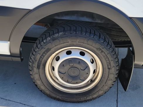 Used 2019 Ford Transit 250 148 Medium Roof RWD image 14