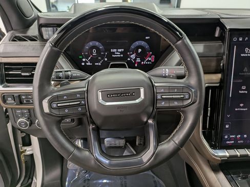Used 2025 GMC Yukon Denali Ultimate image 18