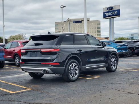 Used 2024 Lincoln Corsair AWD w/ Equipment Group 101A image 4