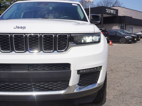 Used 2021 Jeep Grand Cherokee L Limited AWD/4WD image 17