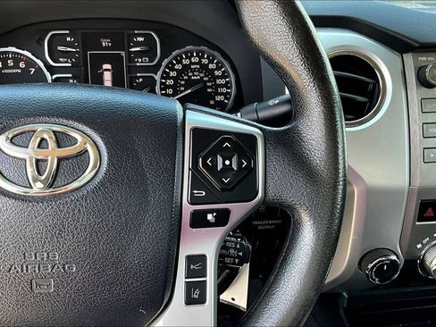 Used 2018 Toyota Tundra SR5 w/ SR5 Upgrade Package AWD/4WD image 15