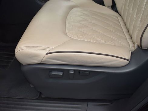 Used 2024 Nissan Armada Platinum w/ Captain's Chairs Package image 13