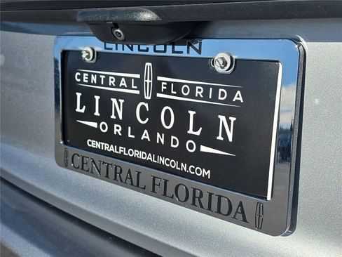 Used 2023 Lincoln Nautilus Reserve w/ Equipment Group 201A image 10