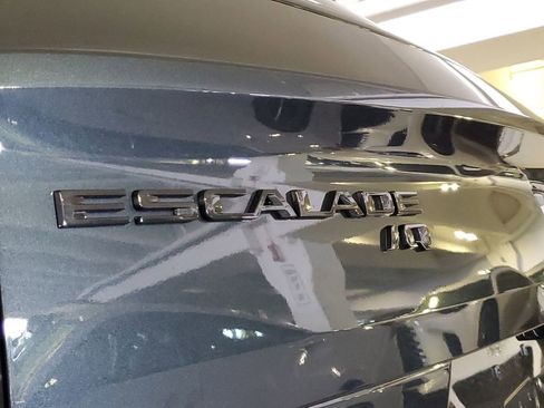 New 2026 Cadillac Escalade IQ Sport 1 w/ LPO, ONYX Package image 5