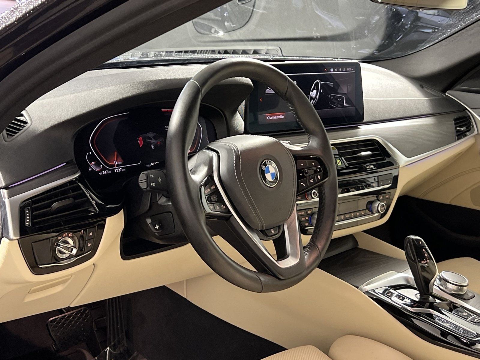 Used 2021 BMW 530i xDrive w/ Convenience Package AWD/4WD image 16