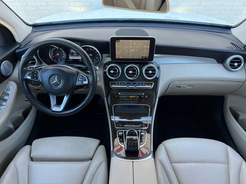 Used 2017 Mercedes-Benz GLC 300 4MATIC image 33