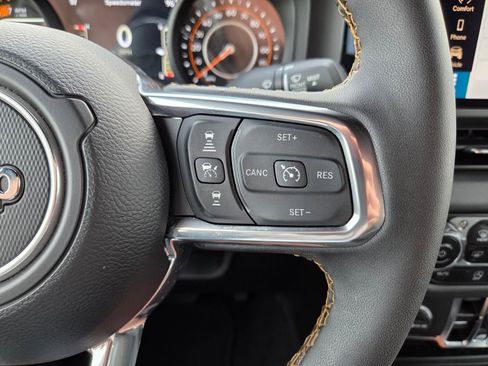Used 2024 Jeep Wrangler Unlimited Sahara w/ Safety Group AWD/4WD image 29