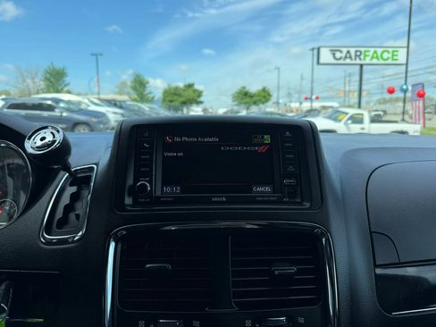 Used 2017 Dodge Grand Caravan SXT FWD image 37