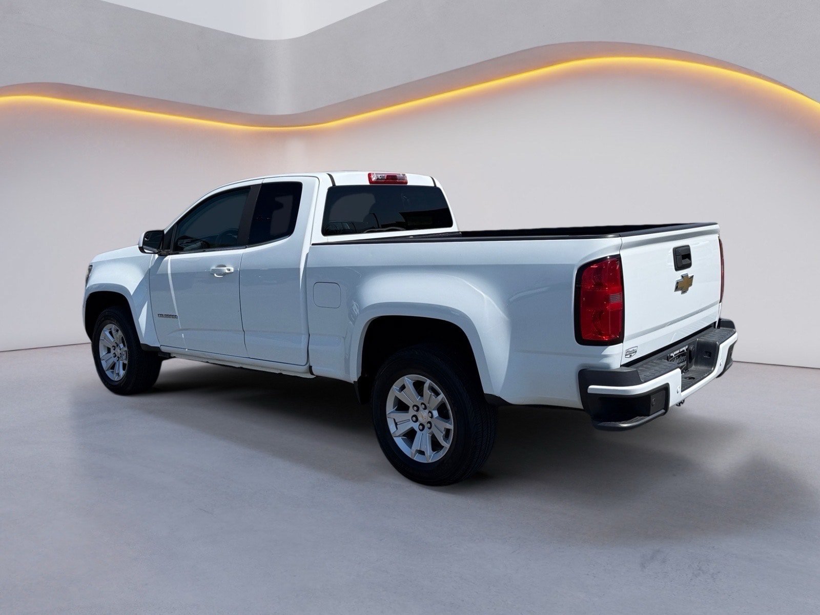 Used 2020 Chevrolet Colorado LT w/ Safety Package RWD image 5