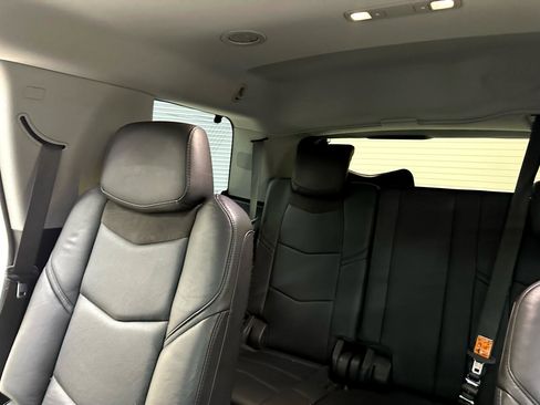 Used 2018 Cadillac Escalade Premium Luxury image 43