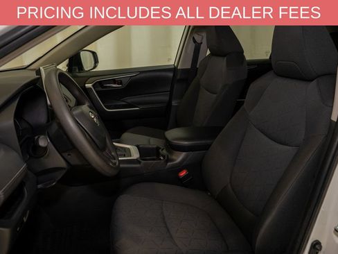 Used 2024 Toyota RAV4 XLE FWD image 10