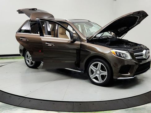 Used 2017 Mercedes-Benz GLE 400 4MATIC image 10