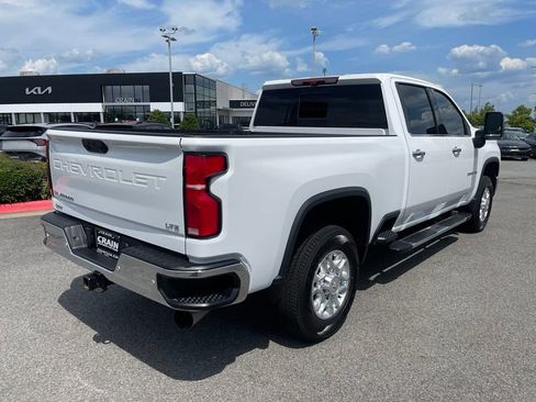 Used 2024 Chevrolet Silverado 2500 LTZ w/ LTZ Convenience Package AWD/4WD image 8