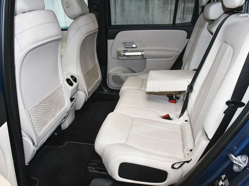 Used 2020 Mercedes-Benz GLB 250 4MATIC image 53
