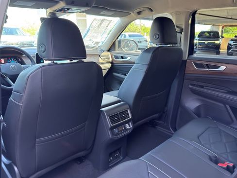 New 2026 Volkswagen Atlas SE FWD image 27